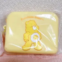 ケアベア シリコンポーチ　黄色　イエロー　小物入れ　財布　小銭入れ　コインケース