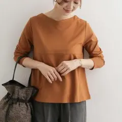 アーバンリサーチドアーズ　上品ワイドVネックポンチプルオーバー　ブラウン