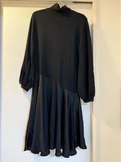 ZARA アシンメトリーデザイン ワンピース