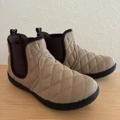 キルティングベージュショートブーツ