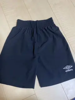 umbro ブラック ハーフパンツ　130センチ