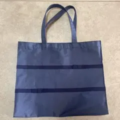 m*g様 PRADA プラダ エナメルトートバッグ ネイビー - メルカリ