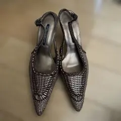 ストロベリーフィールズ メッシュ編み バックストラップパンプス 23.5cm