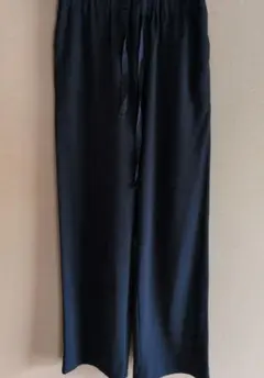 si：m ブラックストレートパンツ