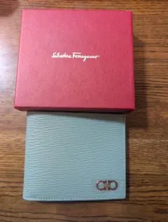 Salvatore Ferragamo 二つ折り財布 ミントグリーン