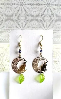 三日月　ねこ　ピアス【No.723】