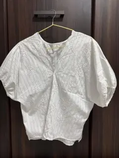 ROPÉ PICNIC 刺繍入りバルーンスリーブシャツ 38