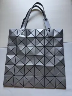 BAO BAO ISSEY MIYAKE トートバッグ シルバー - メルカリ
