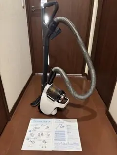 東芝　掃除機　2020年製　白　VC-C7A 本体　フルセット　中古　格安　良品 東芝 サイクロン式クリーナー ホワイト VC-C7A(W) ( 1台 )/ 東芝