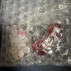 サンリオ　キラキラフルーツチャーム　大粒さくらんぼ　キティ
