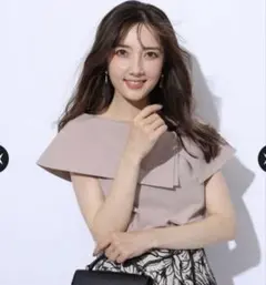 【新品未使用タグ付き】Apuweiser-riche オフショルカラーブラウス