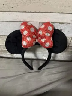 ディズニー カチューシャ ミニーちゃん 黒×赤 スパンコール