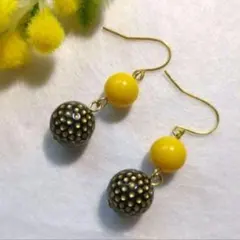 ハンドメイドピアス　2789　　　　　　ドット柄ビーズ