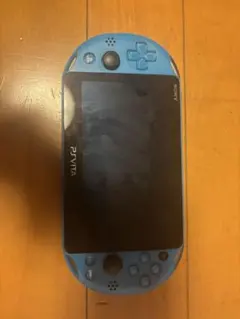 値下げしました‼️青色 PS Vita 本体 + ゲームカード4枚+ケース