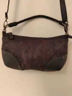 黒　花柄レースショルダーバッグ