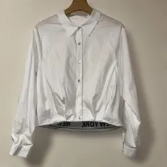 ホワイト クロップド丈 シャツジャケット　フリーサイズ　　新品未使用