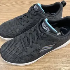 SKECHERS GOwalk ブラックスニーカー
