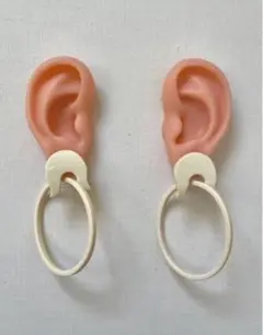 リップモンスターアイボリー フック型ピアス