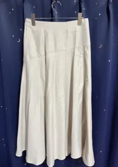 ロングフレアスカート　ベージュ　Mサイズ　earth music&ecology