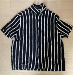 【H&M】　ブラック　半袖シャツ