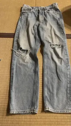 ZARA ダメージ加工ライトブルーデニム