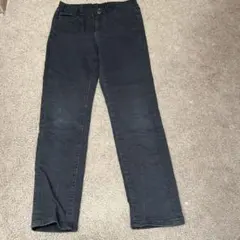 UNIQLO130センチ黒のデニム