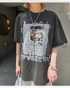 Ameri VINTAGE GRAFFITI THOUGHTアメリ Tシャツのサムネイル
