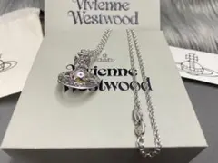 Vivienne Westwood オーブ ネックレス 付属品ありのサムネイル
