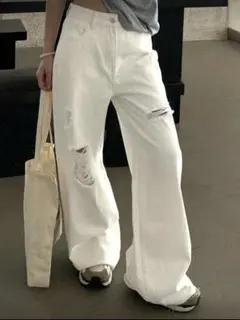 【お値下げ】DAZYダメージデニムジーンズ　ホワイト