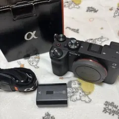 シャッター数875枚！！】SONY α7C II 本体 純正バッテリー2個 | Mercari