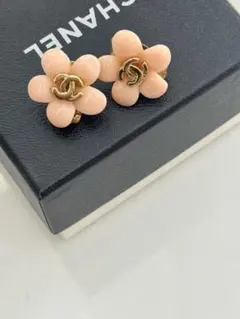 極美品】CHANEL フラワーピアス ピンク パール CCロゴ - メルカリ