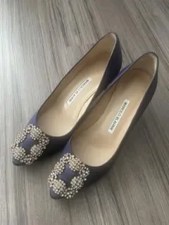 MANOLO BLAHNIK ハンギシ　ネイビー　35 1/2のサムネイル