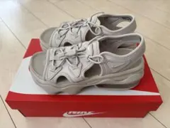 試着のみ　極美品　ナイキ　エアマックスココ　ベージュ、グレージュ、23センチ