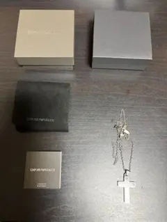EMPORIO ARMANI クロスネックレスのサムネイル