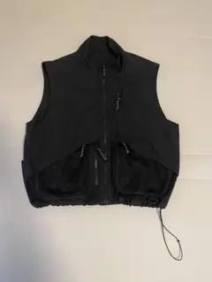 NIKE ACG ナイロンメッシュベスト　Mサイズ　ブラック NIKE ACG メッシュ ベスト ブラック Mサイズ - メルカリ