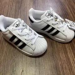adidas キッズ（140、箱付き）ホワイト/ブラック スニーカー