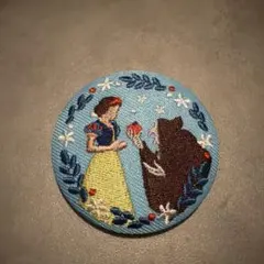 白雪姫 缶バッジ 刺繍