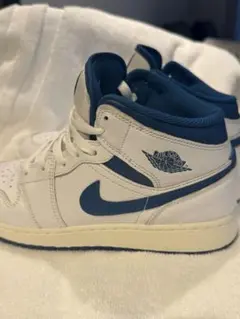 未使用に近いNike Air Jordan 1 ホワイト/ブルー ハイカット