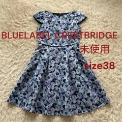 ♦︎未使用ブルーレーベルクレストブリッジ　花がフレア　半袖ワンピース　M