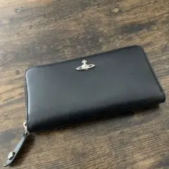 ヴィヴィアンウエストウッド長財布