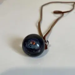 宇宙ガラス　ペンダント　赤