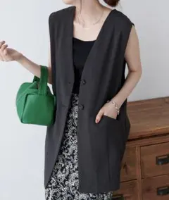 《美品》ディスコート テックリネンノーカラージレ ベスト チャコールグレー