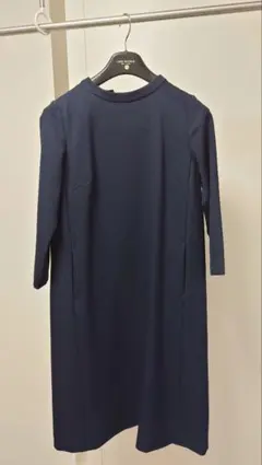 ネイビー 長袖 ひざ丈ワンピース パールボタン