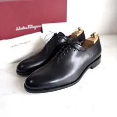 美品 フェラガモ 9EE ANGIOLO トラメッザ ドレスシューズ ブラックのサムネイル