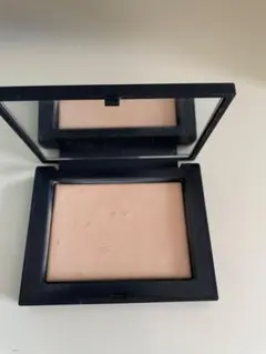 NARS ライトリフレクティングセッティングパウダー プレスト N