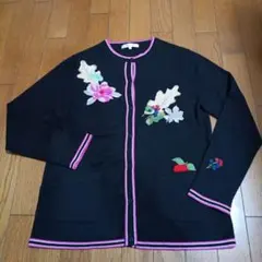 美品✨近年 レオナール ニットカーディガン カシミヤ混 ラインストーン 40 美品✨近年 レオナール ニットカーディガン カシミヤ混 ラインストーン