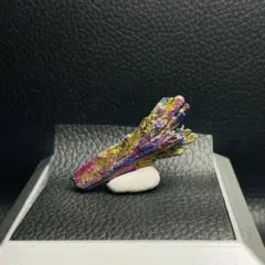 希少 鉱物標本 4g 原石 カイヤナイト レインボー オーラ 結晶