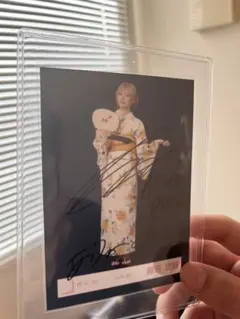 櫻坂46 藤吉夏鈴 直筆サイン入り生写真 浴衣のサムネイル