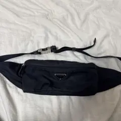 PRADA ブラック ボディバッグ・ウエストポーチ