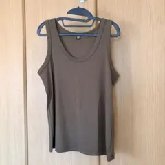 ユニクロ ソフトリブタンクトップ オリーブ
